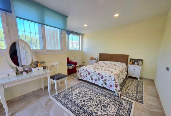 Resale - Villa - Dehesa De Campoamor