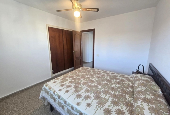 Resale - Apartment / flat - Torrevieja - Playa Acequion