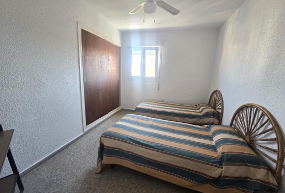 Resale - Apartment / flat - Torrevieja - Playa Acequion