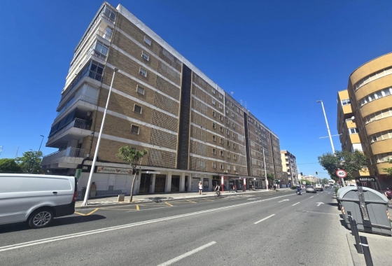 Resale - Apartment / flat - Torrevieja - Playa Acequion