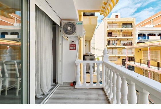 Resale - Apartment / flat - Torrevieja - Torrevieja - Playa del Cura