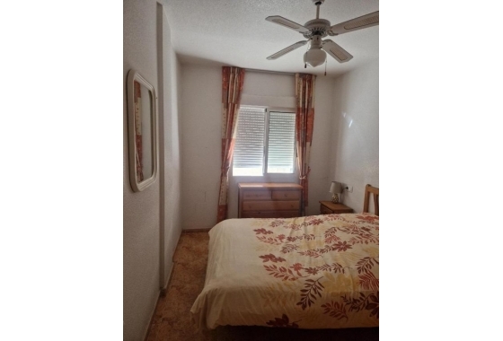 Resale - Apartment / flat - Torrevieja - Parque de Las Naciones