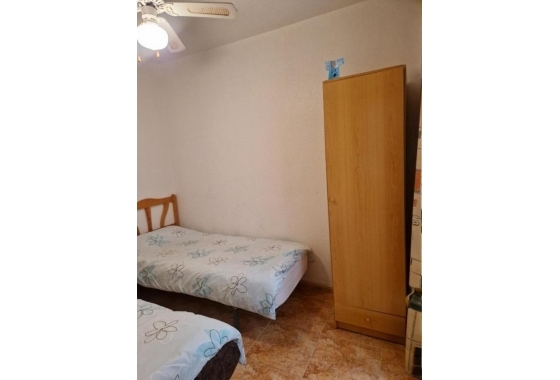 Resale - Apartment / flat - Torrevieja - Parque de Las Naciones