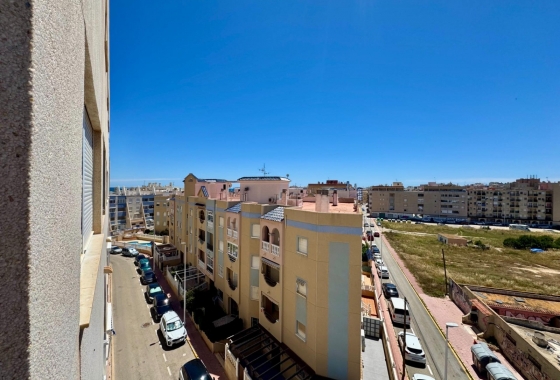 Resale - Apartment / flat - Torrevieja - LA MATA