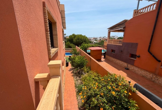 Resale - Villa - Torrevieja - Los Balcones