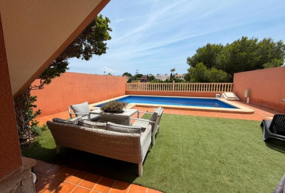 Resale - Villa - Torrevieja - Los Balcones