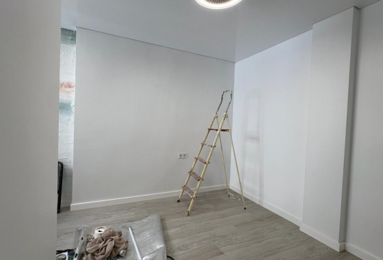 Resale - Apartment / flat - Torrevieja - Playa de La Acequion