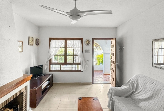 Resale - Bungalow - Torrevieja - Nueva Torrevieja - Aguas Nuevas