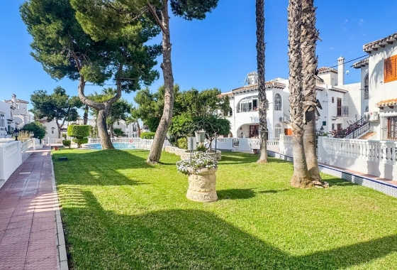 Resale - Bungalow - Torrevieja - Nueva Torrevieja - Aguas Nuevas