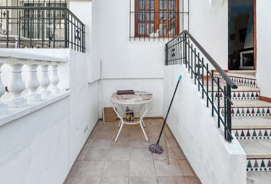 Resale - Bungalow - Torrevieja - Nueva Torrevieja - Aguas Nuevas