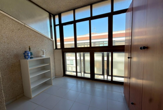 Reventa - Estudio - Torrevieja - La Siesta - El Salado -  Torreta