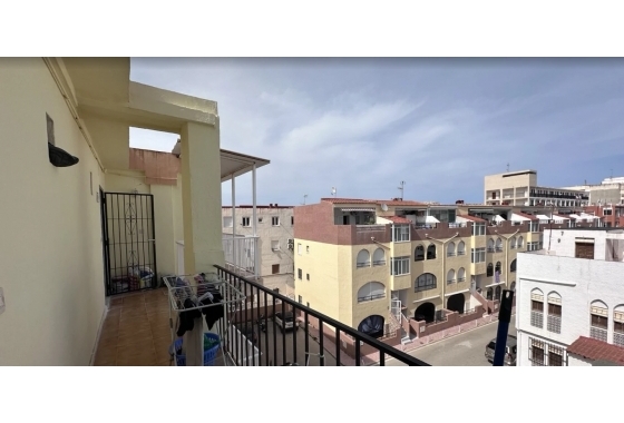 Reventa - Estudio - La Mata