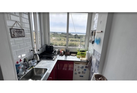 Reventa - Estudio - La Mata