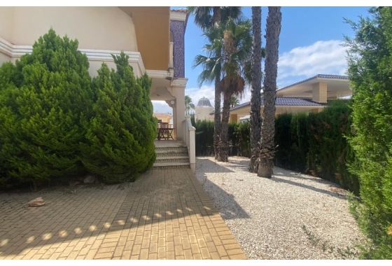 Resale - Bungalow - Ciudad Quesada
