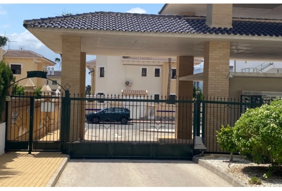 Resale - Bungalow - Ciudad Quesada