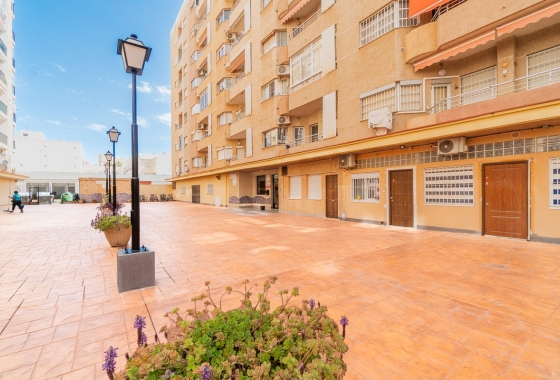 Reventa - Apartamento / piso - Torrevieja - PLAYA LOS LOCOS