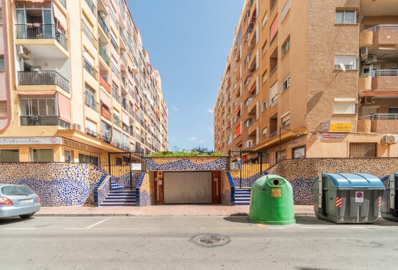 Reventa - Apartamento / piso - Torrevieja - PLAYA LOS LOCOS