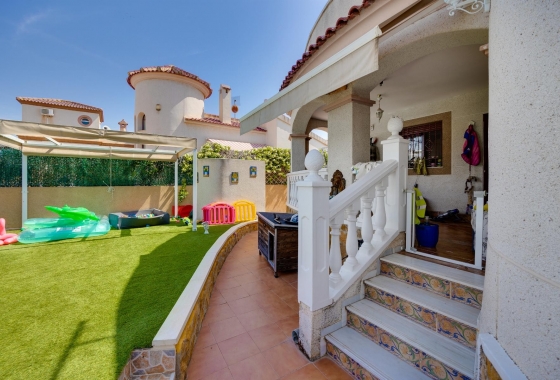 Resale - Villa - Elche Pedanías - La Marina