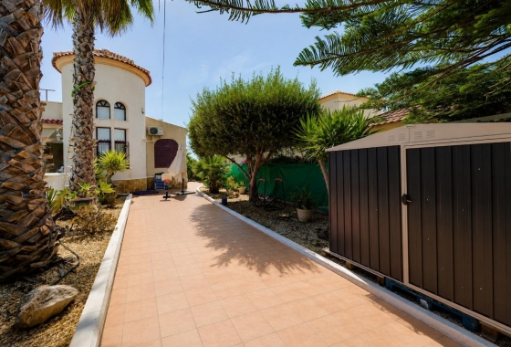 Resale - Villa - Elche Pedanías - La Marina