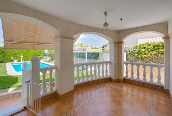 Resale - Villa - Elche Pedanías - La Marina