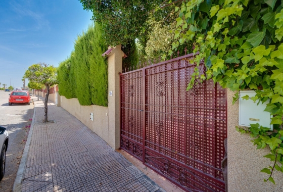 Resale - Villa - Elche Pedanías - La Marina