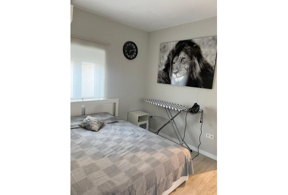 Resale - House - Guardamar del Segura