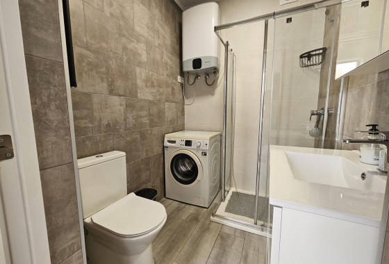 Resale - House - Guardamar del Segura