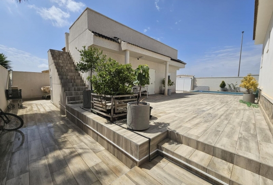 Resale - House - Guardamar del Segura