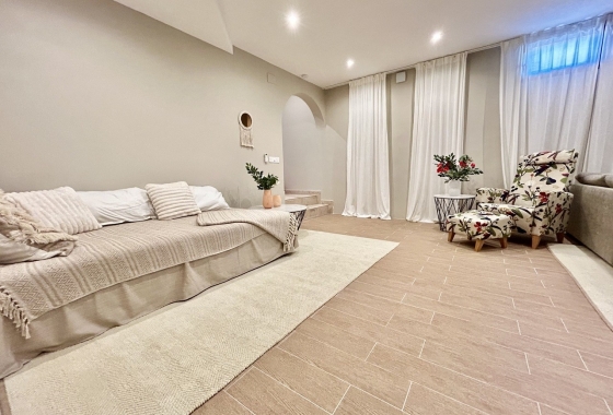 Resale - Villa - Orihuela Costa - La Zenia