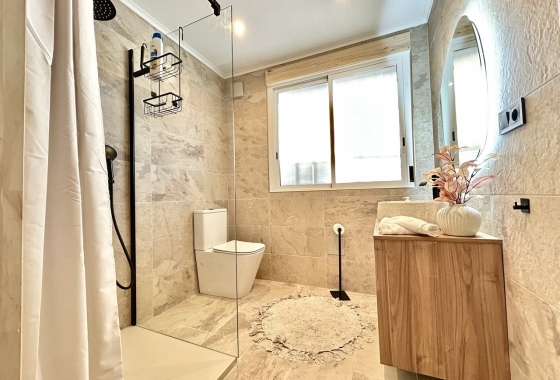 Resale - Villa - Orihuela Costa - La Zenia