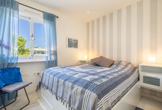 Resale - Apartment / flat - Torrevieja -  Urbanization