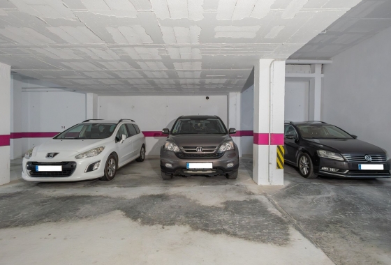 Resale - Apartment / flat - Torrevieja -  Urbanization