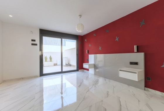 Resale - Villa - San Miguel de Salinas