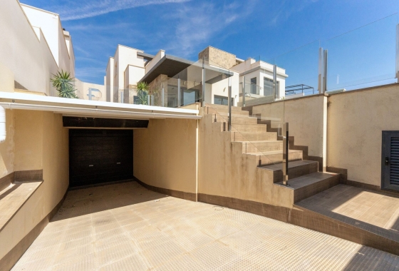 Resale - Villa - San Miguel de Salinas