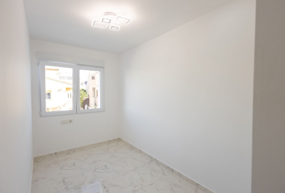 Reventa - Casa Adosada - Torrevieja - Los Balcones