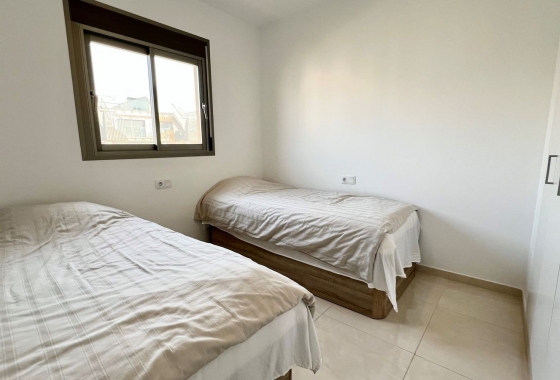 Resale - Apartment / flat - Villamartin