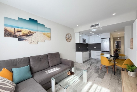 Reventa - Apartamento / piso - Torrevieja - Playa del Cura
