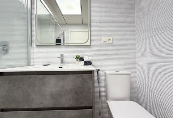 Reventa - Apartamento / piso - Torrevieja - Playa del Cura