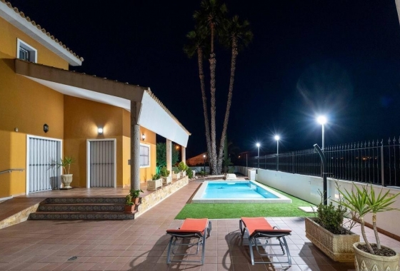 Reventa - Villa - Orihuela Costa - Orihuela