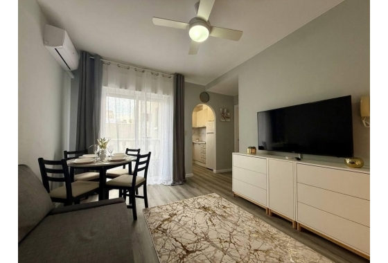 Resale - Apartment / flat - Torrevieja - Playa de los Locos