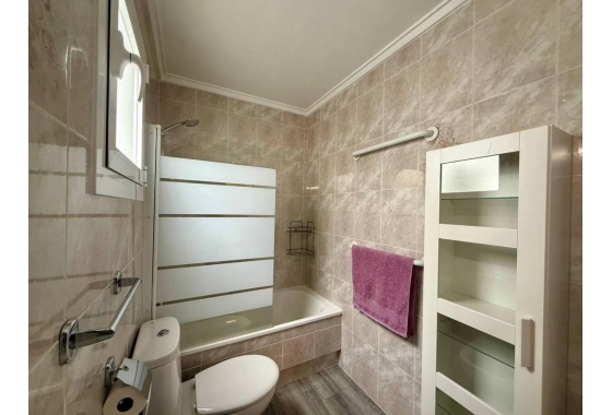 Resale - Apartment / flat - Torrevieja - Playa de los Locos