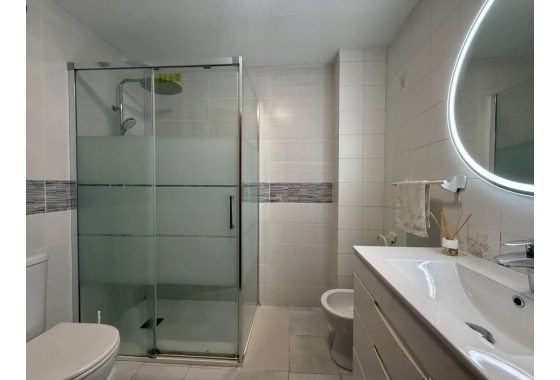 Resale - Apartment / flat - Torrevieja - Torrevieja - Playa de los Locos