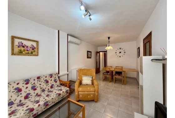 Resale - Apartment / flat - Torrevieja - Torrevieja - Playa de los Locos