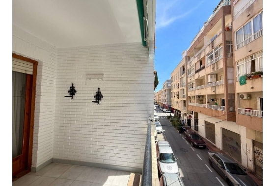 Resale - Apartment / flat - Torrevieja - Torrevieja - Playa de los Locos