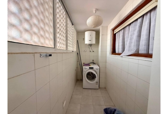 Resale - Apartment / flat - Torrevieja - Torrevieja - Playa de los Locos