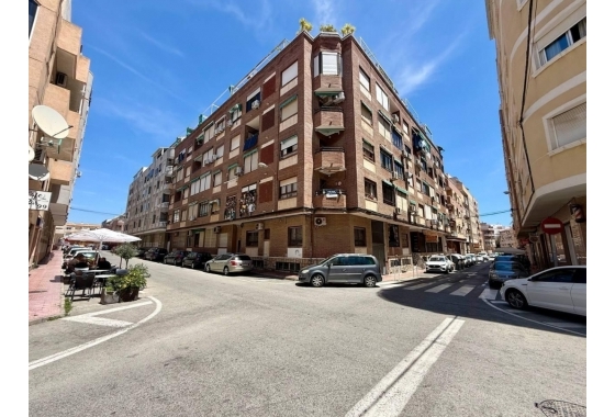 Resale - Apartment / flat - Torrevieja - Torrevieja - Playa de los Locos