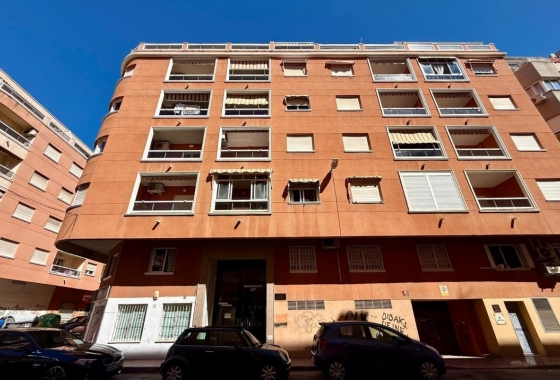 Resale - Apartment / flat - Torrevieja - Playa del Cura