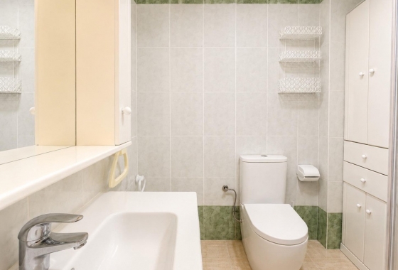 Resale - Apartment / flat - Torrevieja - Playa del Cura