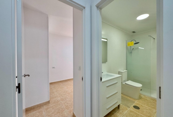 Resale - Apartment / flat - Torrevieja - Torrevieja - Playa del Cura