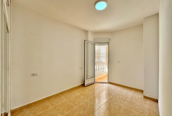Resale - Apartment / flat - Torrevieja - Torrevieja - Playa del Cura
